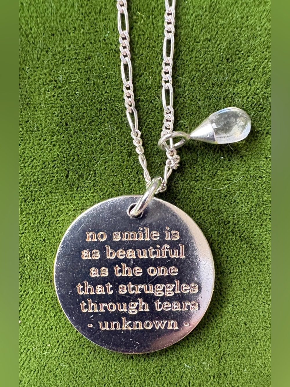 💧ARTISAN Silver Medallion & Tear Drop charm on 20” Sterling Silver Figaro Chain
